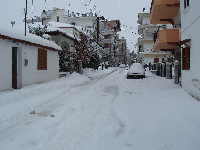 The roads in Kilkis two days after it began snowing