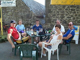 At La Folle Avione, over a few beers.  Left to right: Andy, Evelyn, Jennie, Regine, Sebastian and Rawdon