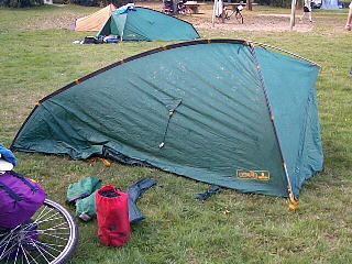 Pitching the tent at Pont Augan